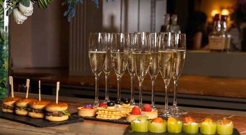 B24EB817AFED6FFF20F53C548D3F3DB4