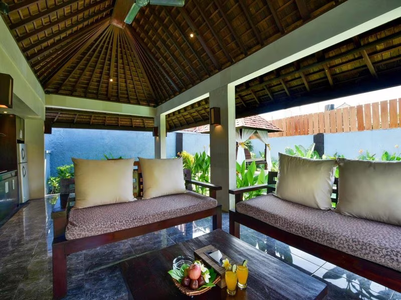 The Khayangan Dreams Villa Umalas