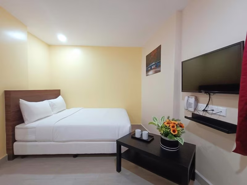 Island City Hotel
