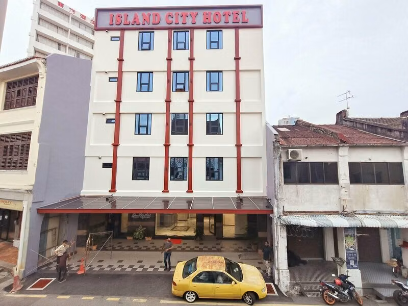 Island City Hotel