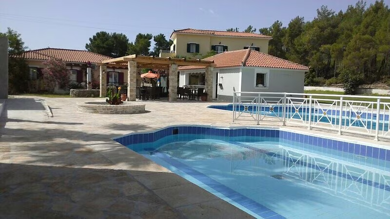 Zeus Hotel