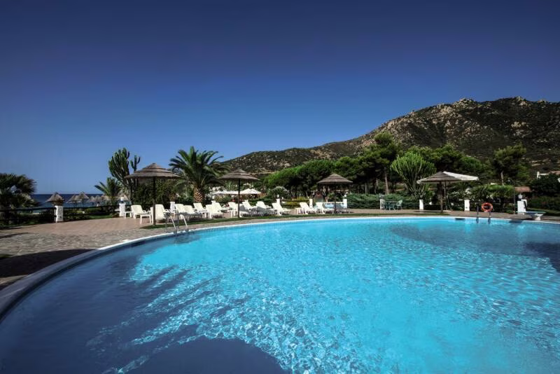 Cormoran Hotel & Residence