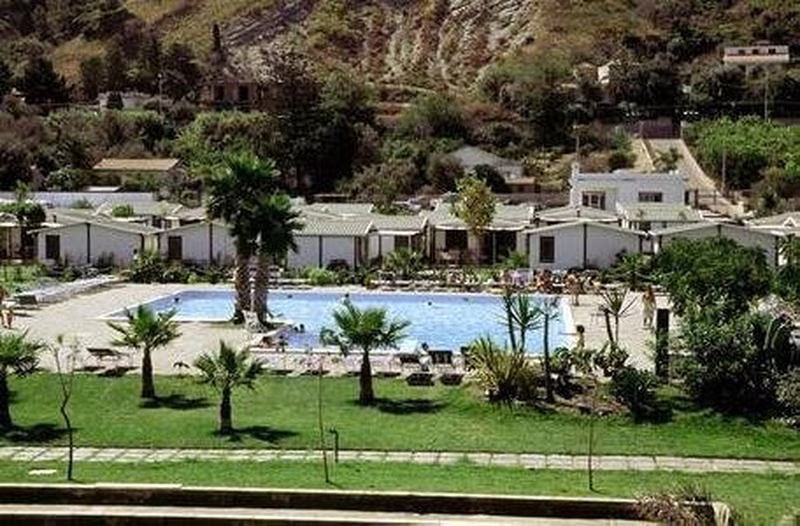 Le Dune Village