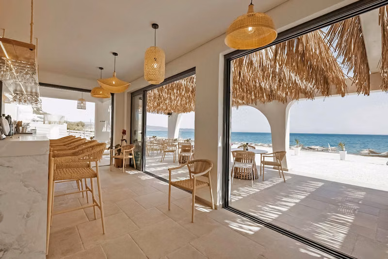 Acron Seaside Suites