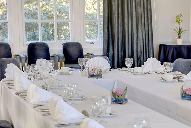 Best Western Kings Manor Hotel