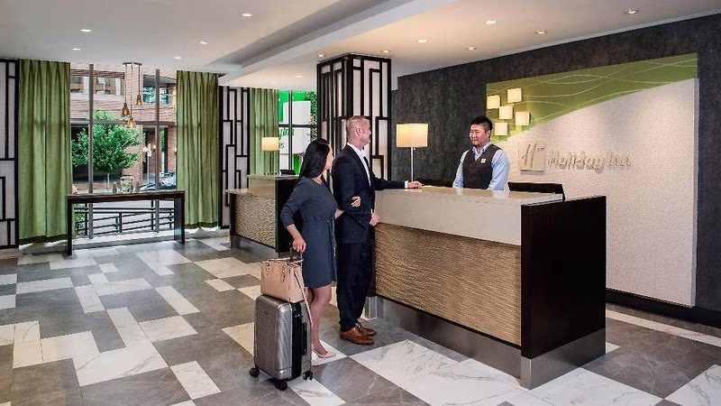 Holiday Inn Vancouver Downtown & Suites