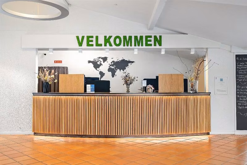 53DF6EA041DA7A7DFCABDB3215D683EB