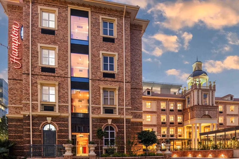 Hampton By Hilton Sandton Grayston