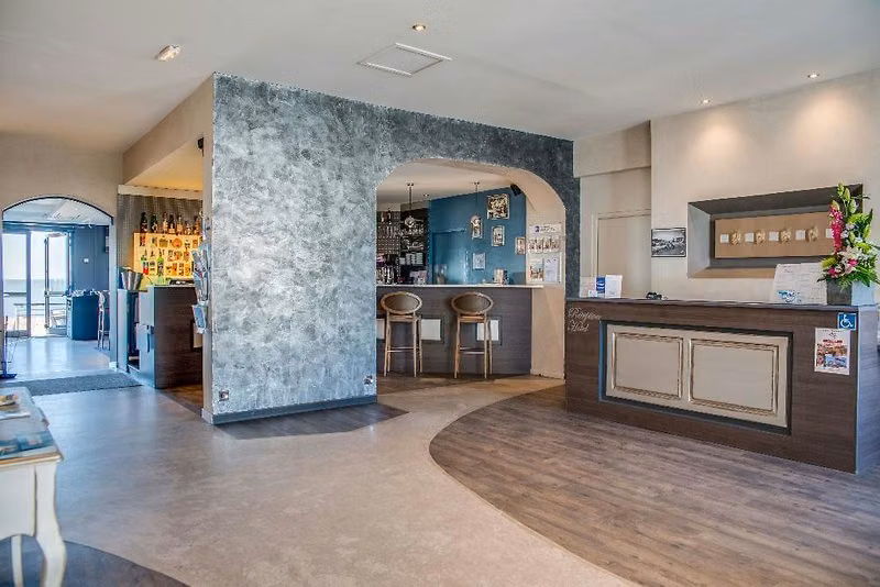 Best Western Hotel De La Plage Saint Marc sur Mer