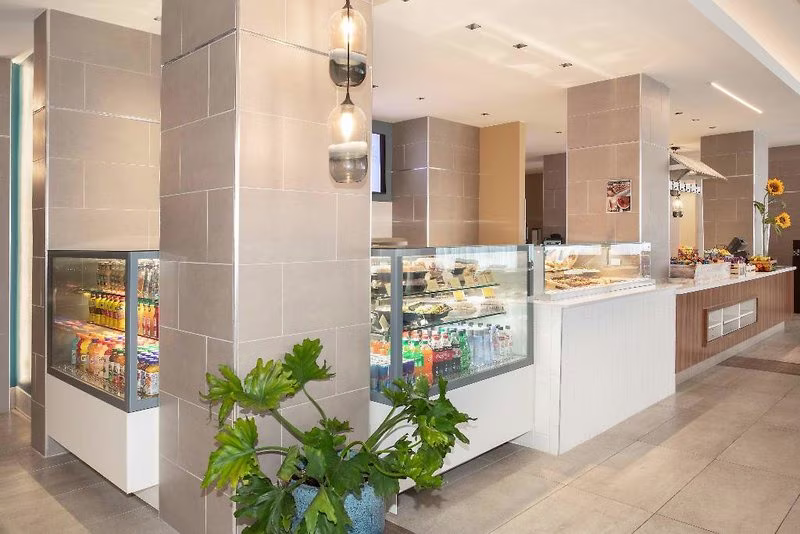 Holiday Inn Los Angeles International Airport by IHG