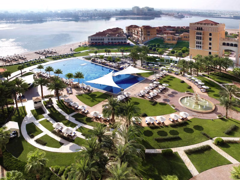 The Ritz Carlton Abu Dhabi, Grand Canal