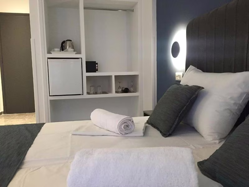City Pearl (ex Adamakis Hotel)
