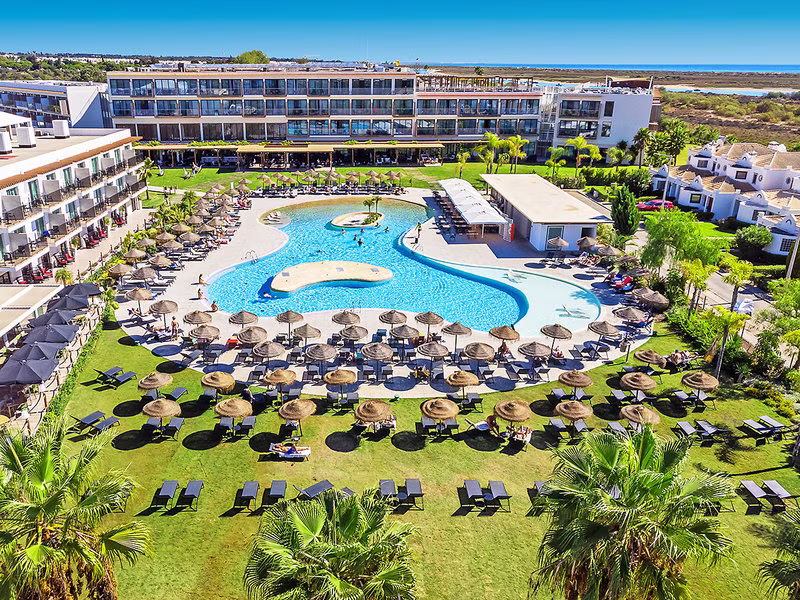 AP Hotel Cabanas Beach & Nature