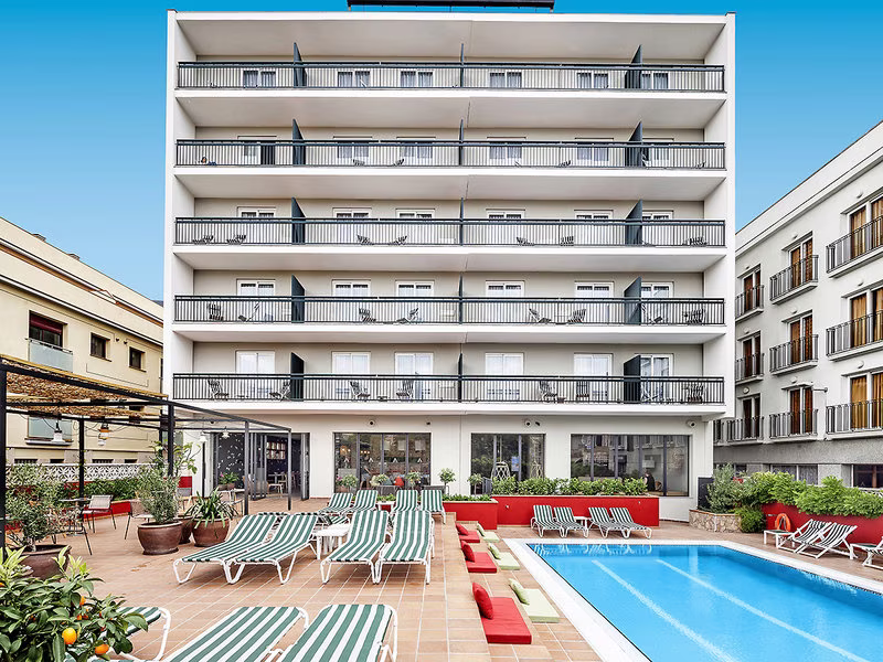 Aqua Hotel Bertran Park