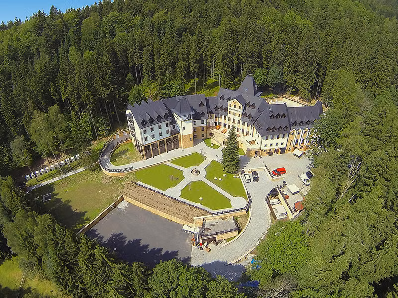 Wellness Hotel Zamek Luzec