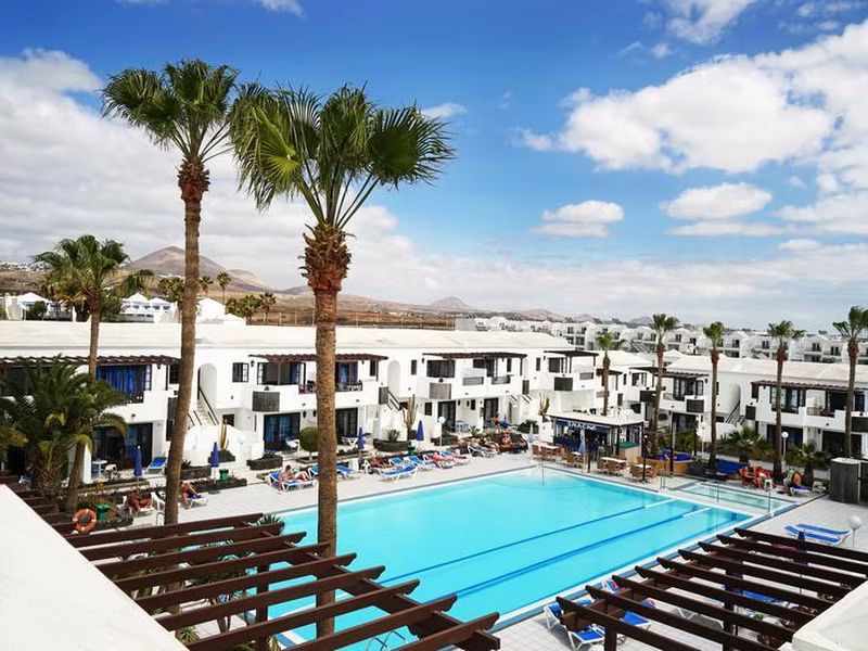 Plaza Azul Apartments