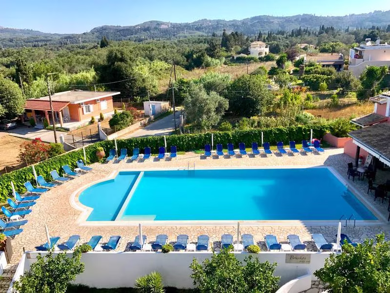 Bruskos Hotel & Suites