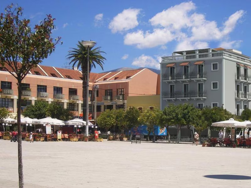 Aenos Hotel
