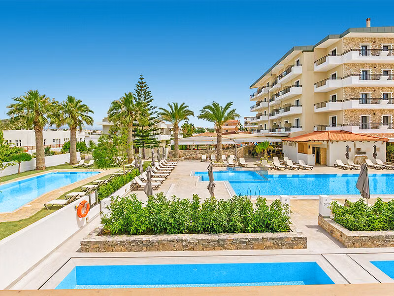 Petousis Hotel & Suites