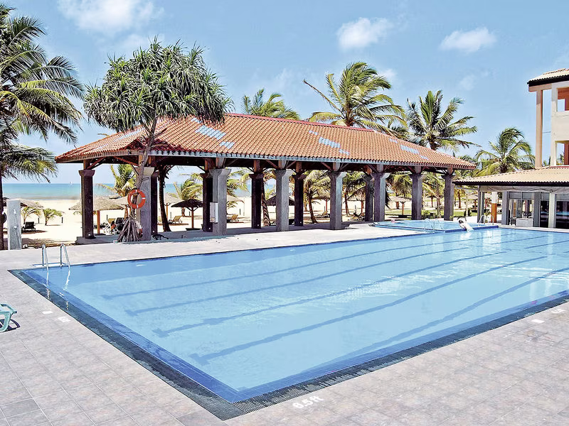 Goldi Sands