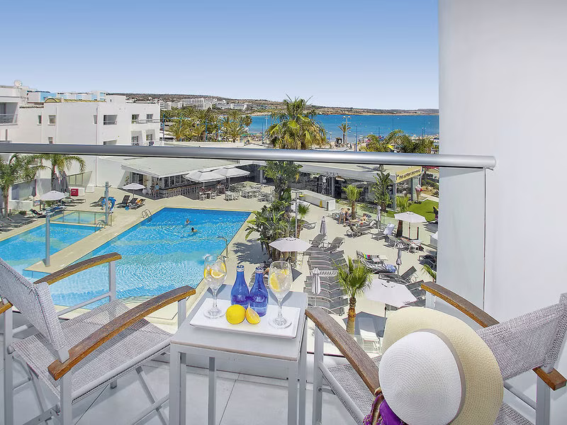 Hotel Limanaki Beach