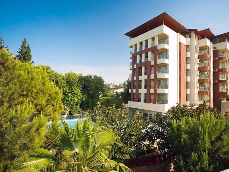 Sey Beach Hotel And SPA