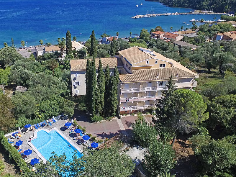 Hotel Ipsos Beach