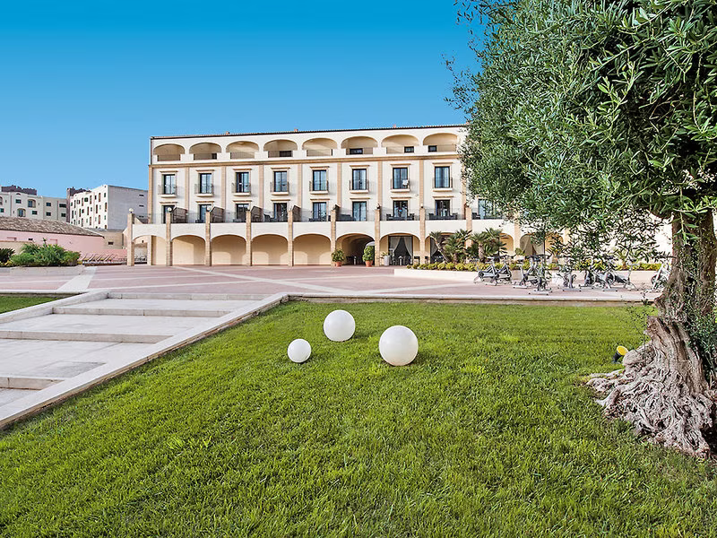 Hotel Mahara