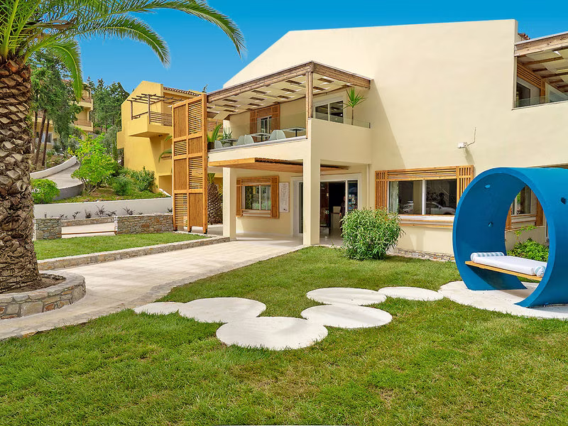 Zoe Trypiti Resort