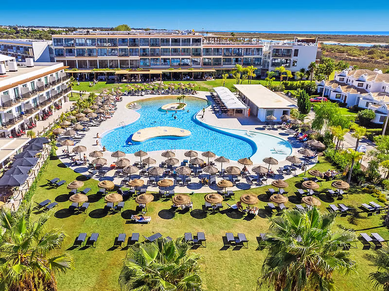 AP Hotel Cabanas Beach & Nature