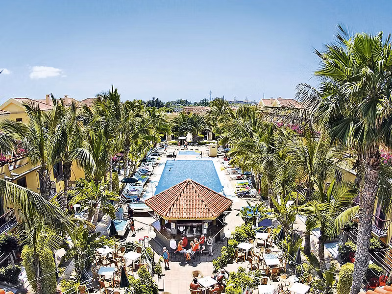 2C6CE51FB24569F510A2959C427891B0