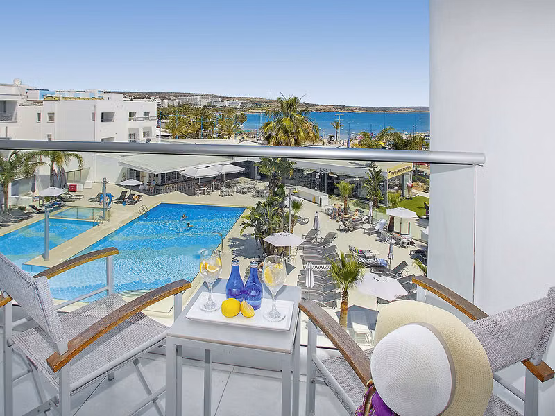 Hotel Limanaki Beach