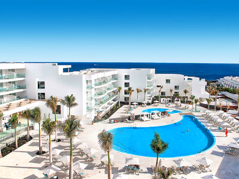 Hotel Lava Beach
