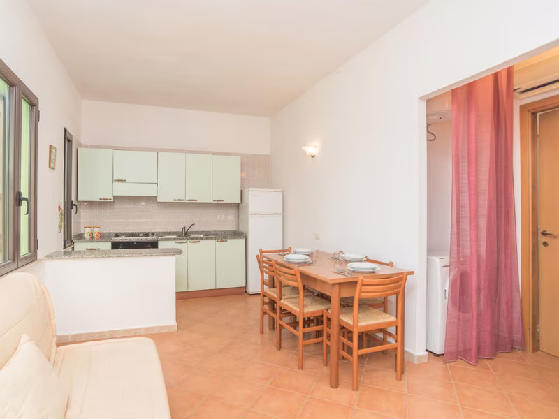 Stella con piscina comune (REI100) / 4 pax