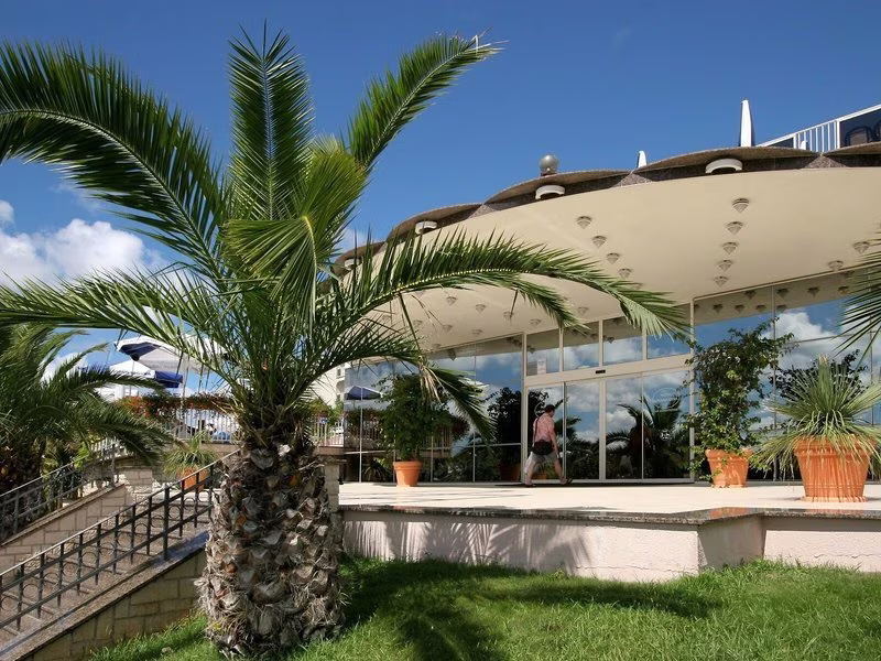 GARDEN SUITES PARK