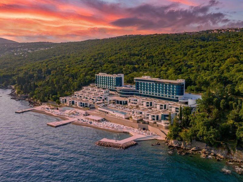 Hilton Costabella Beach