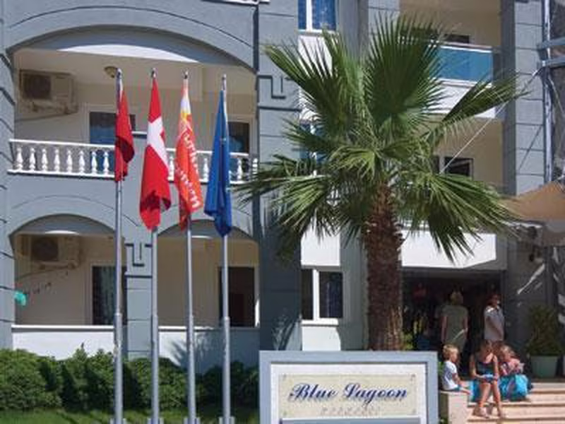 Two Seas Hotel