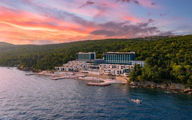 Hilton Costabella Beach