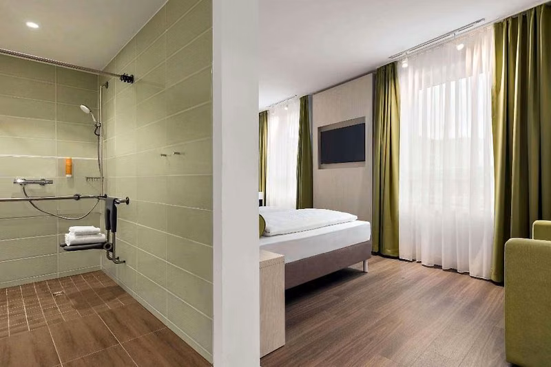 Super 8 by Wyndham Hamburg Mitte