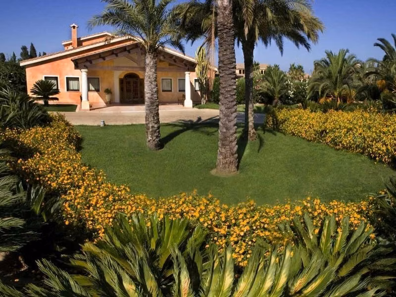 Lantana Resort