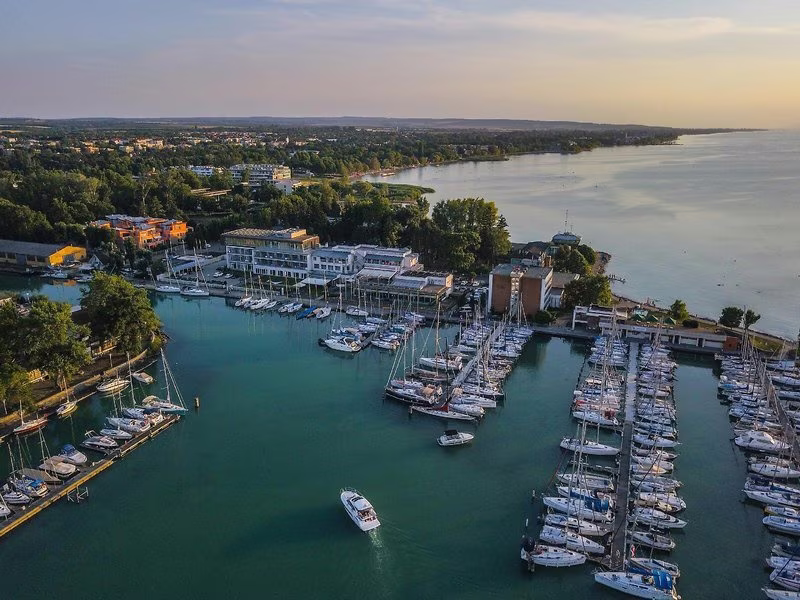 Yacht Wellness & Business