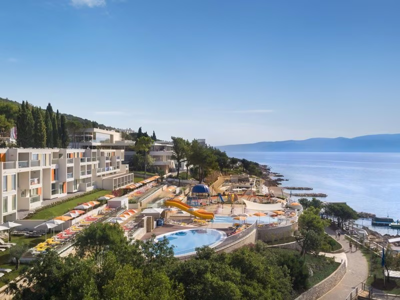Girandella, Maro Suites