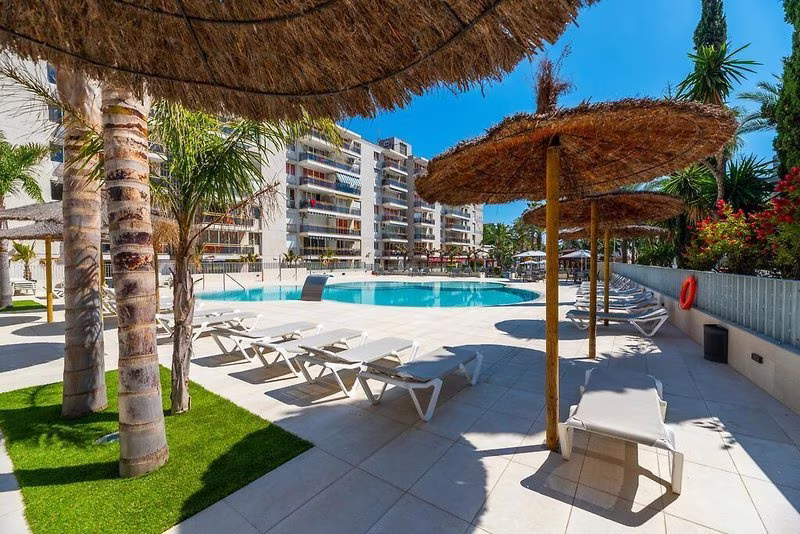 Salou Playa Family Suites by Rentalmar