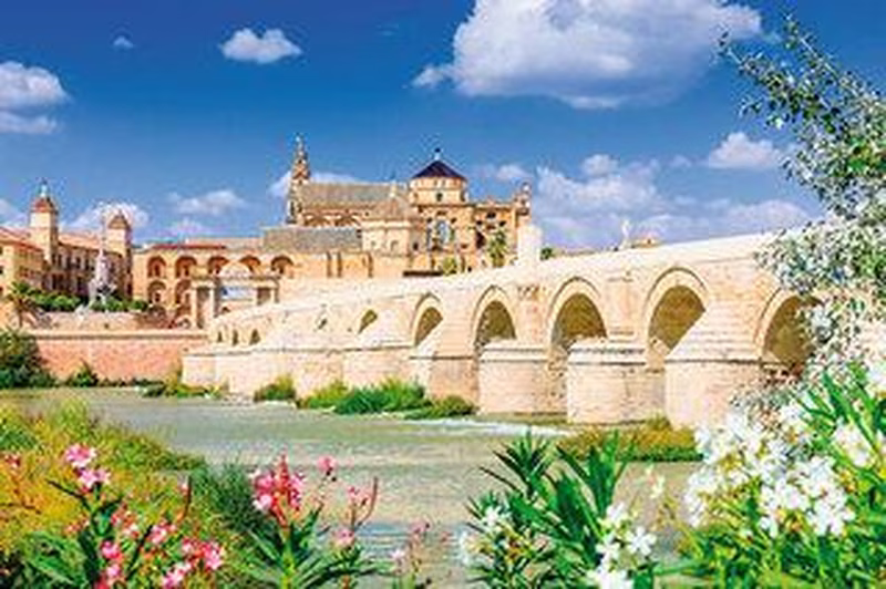 Mit dem Zug durch Andalusien -  Eine Reise durch Spaniens Süden