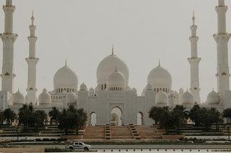 4* Gruppenrundreise Es waren einmal 2 Emirate
