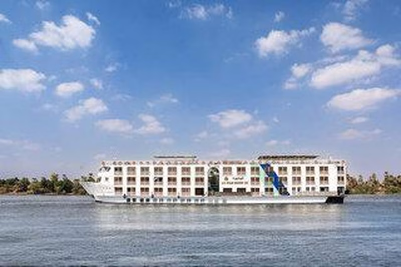 Nilkombi Nile Crown Deluxe + Casa Mare Resort