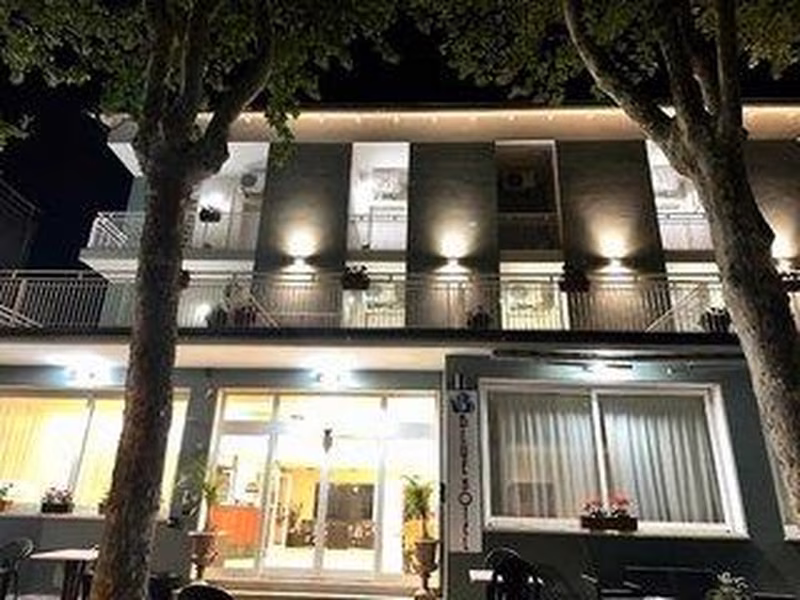 Blue Hotel