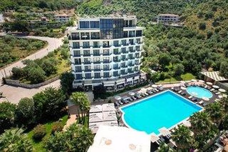 Rapos Resort Hotel