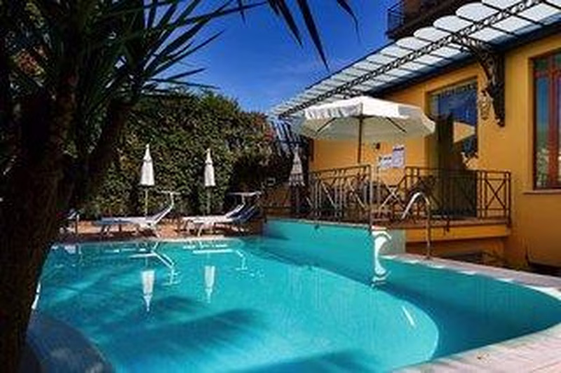 Hotel Zi'Teresa