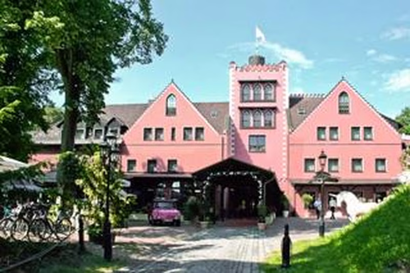 The Lakeside Burghotel